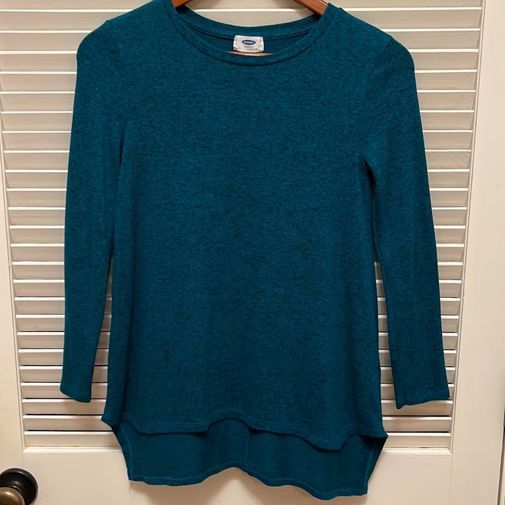 Old Navy Long Sleeved Sweater in Deep Teal/ Black Fabric